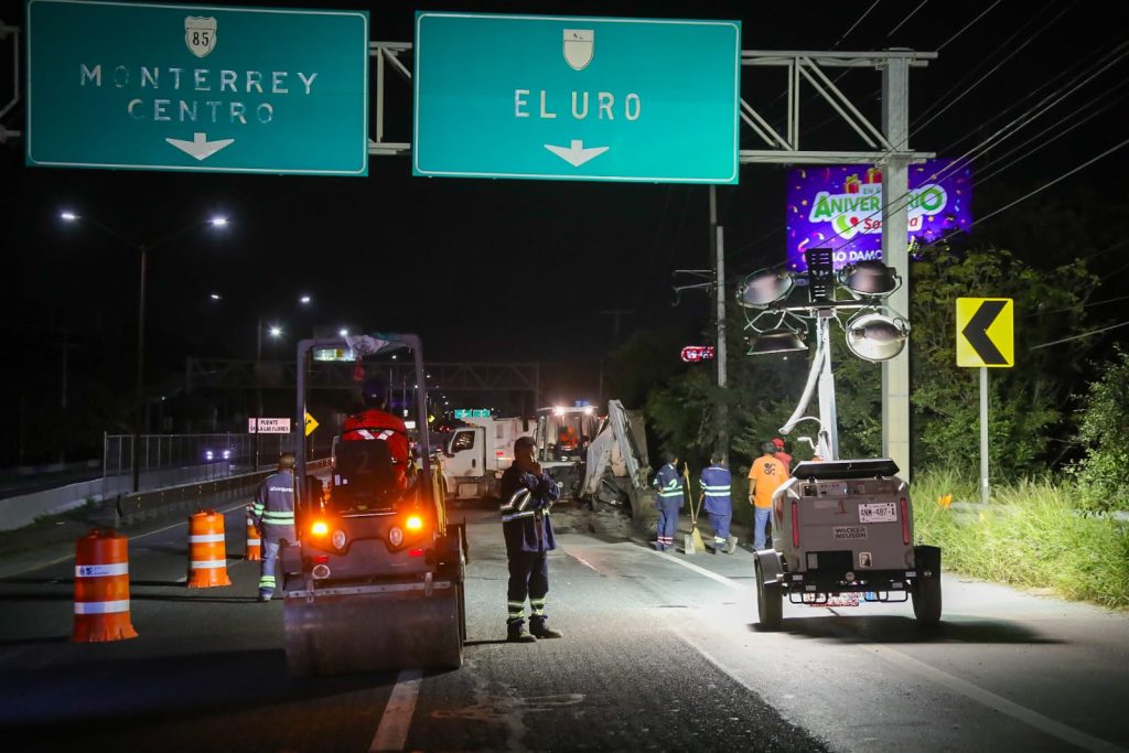 Bacheo Carretera Nacional. Monterrey Bachea La Carretera Nacional - Capitanes Regios