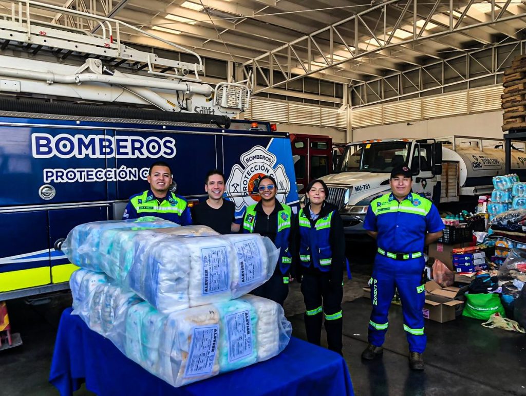 Donaciones Para Veracruz - Capitanes Regios Donaciones Para Veracruz, San Nicolás, Apoyo Ciudadano, Bomberos, Protección Civil, Inundaciones