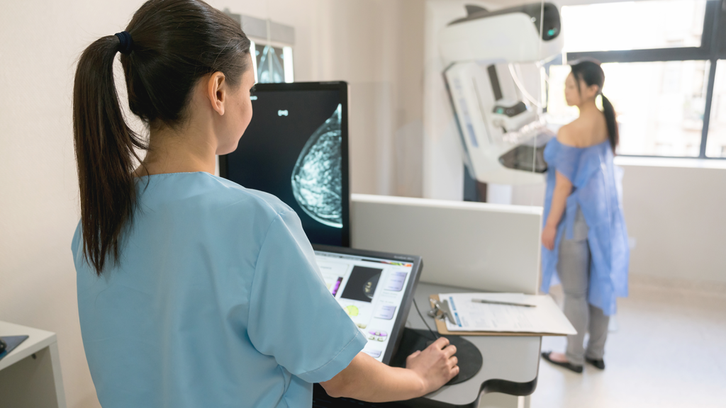 Mes Rosa, Cáncer De Mama, Redes Sociales, Detección Temprana, Prevención