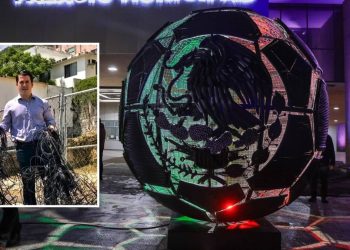 Marcelo Segovia Explica La Retirada De Cables En Desuso Para El Balón Mundialista - Capitanes Regios - Capitanes Regios BalÓn-mundialista-marcelo-segovia - Capitanes Regios